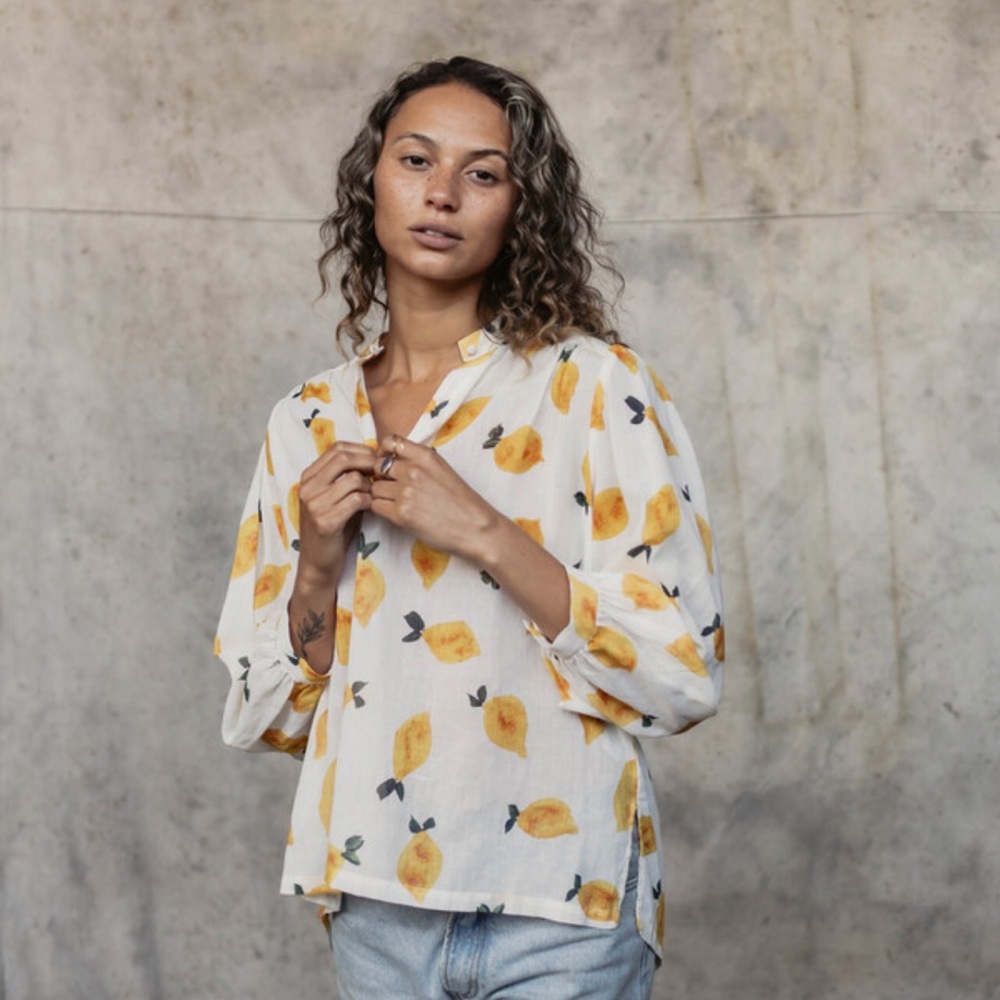 Trovata Bailey boho sleeve lemon print blouse